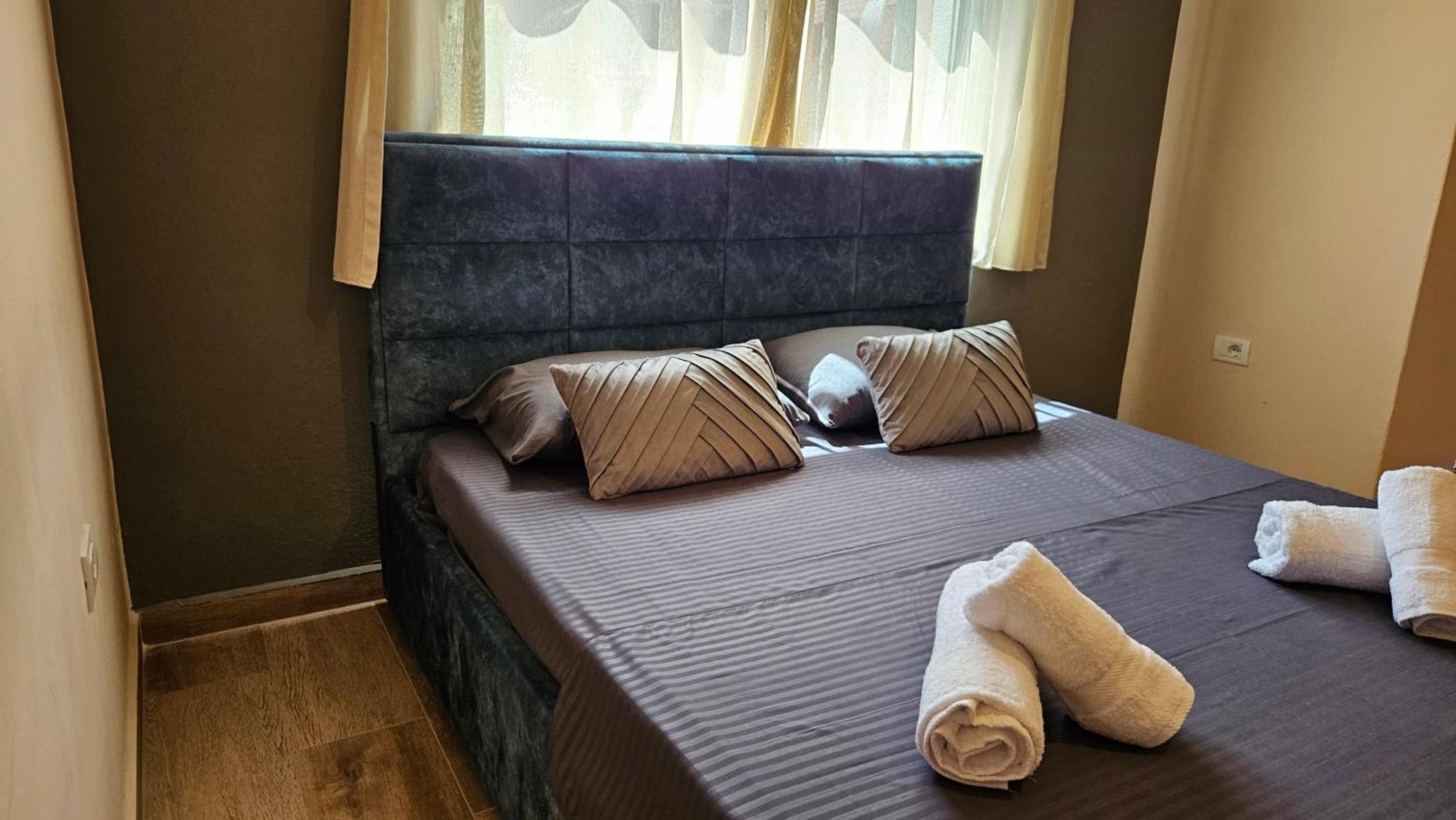 Dua'S Apartment Тирана Екстер'єр фото